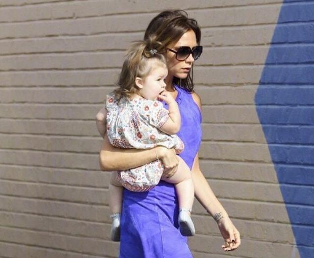 为何我们的娃没欧美的孩子腿直呢？有三类不好的习惯需要纠正