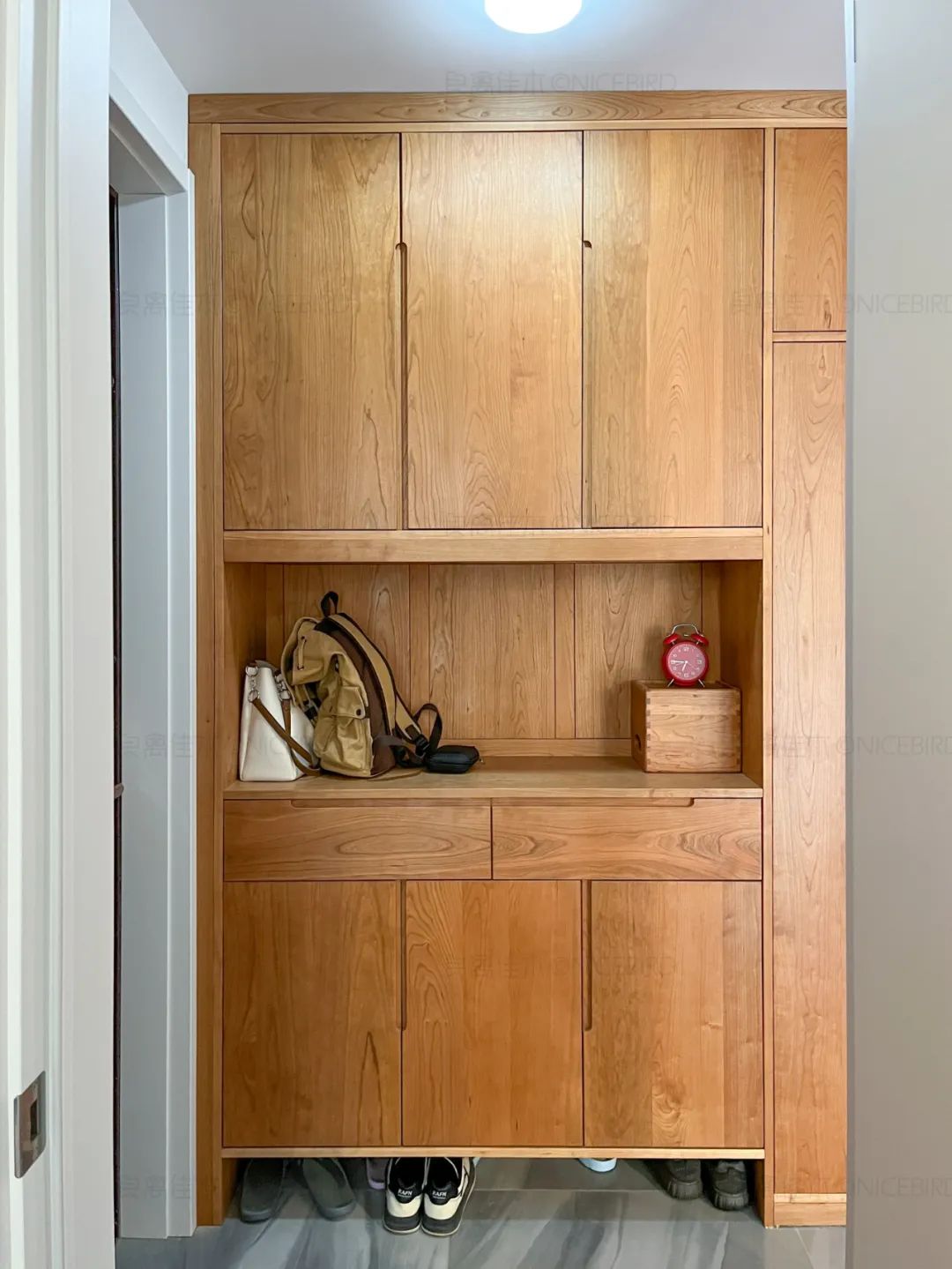 山东又上一分！烟台业主新古典风格客餐厅，樱桃木真的很温润