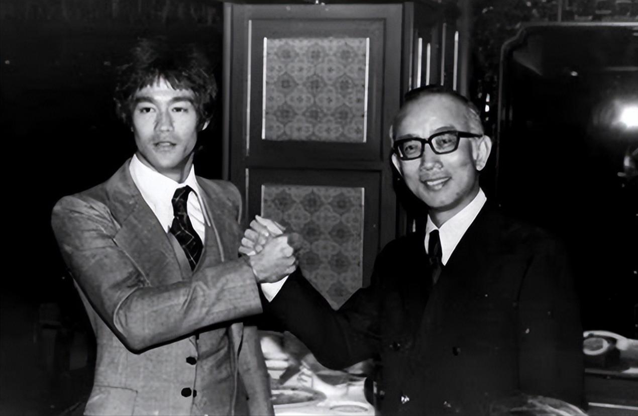 大揭秘邹文怀和李小龙全集,邹文怀与李小龙片场合照