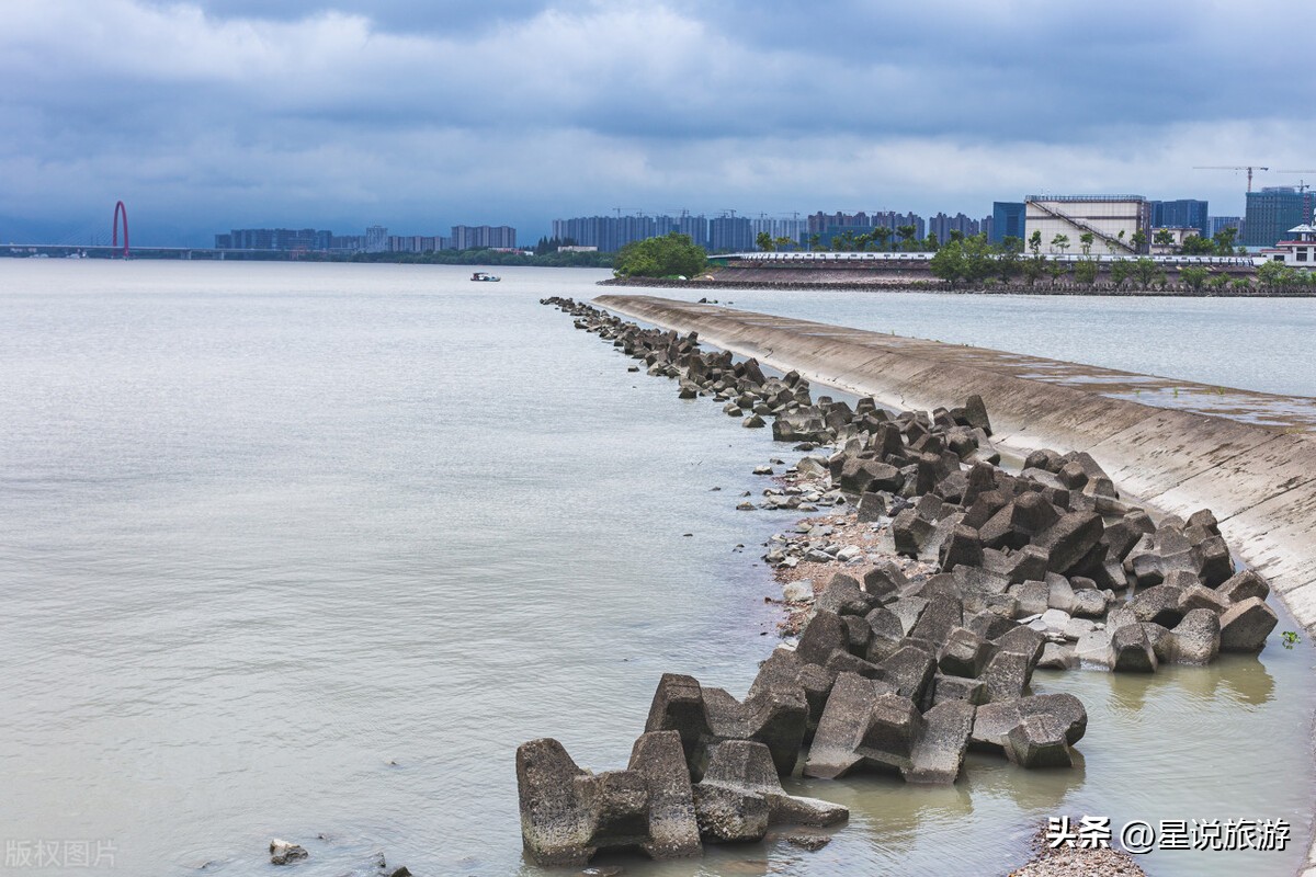 跟着唐诗去旅行100首,跟着唐诗去旅行讲的五首古诗