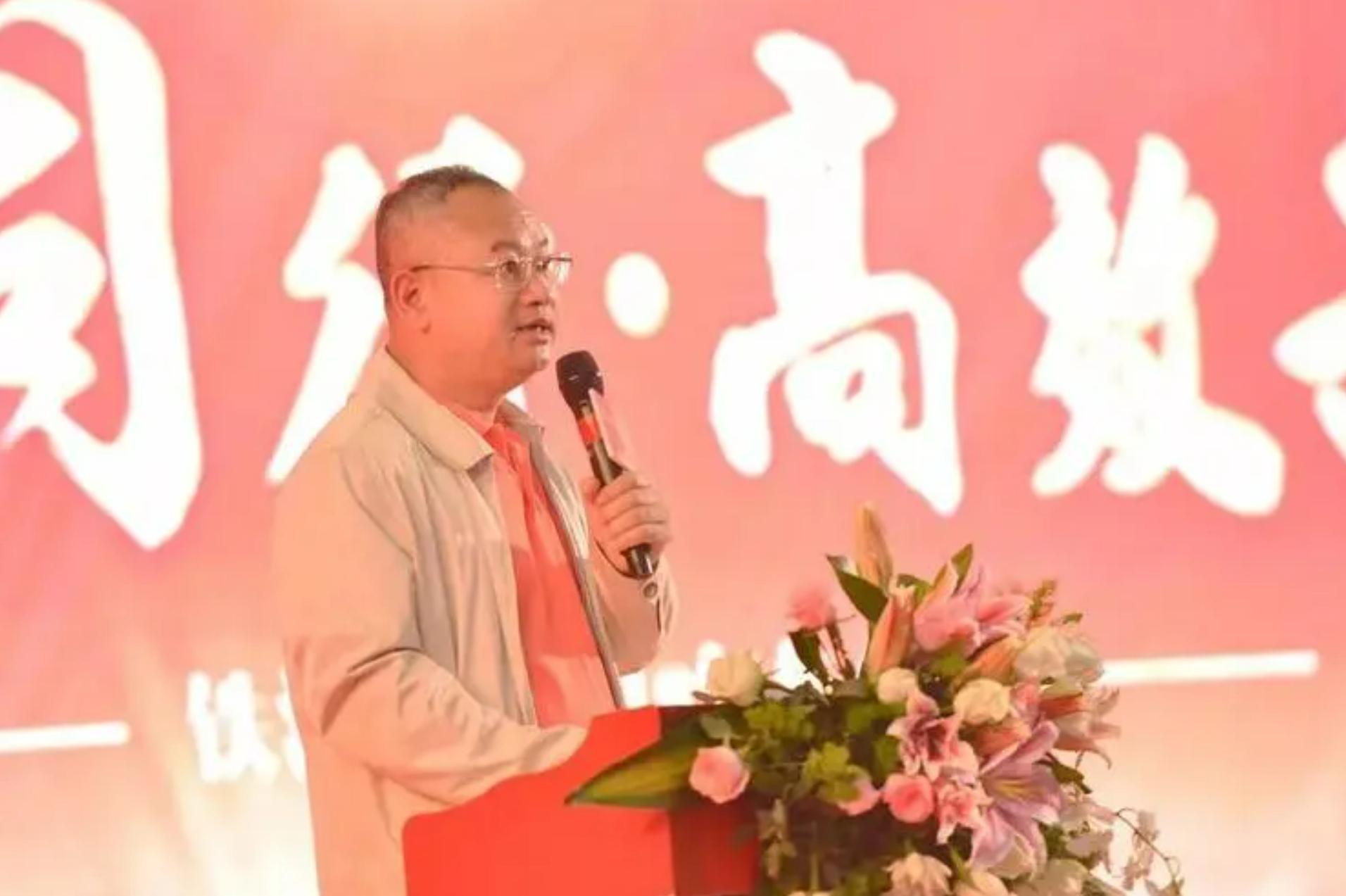 广东梅州1个县，走出4位富豪，首富北京大学毕业，2人卖水泥起家