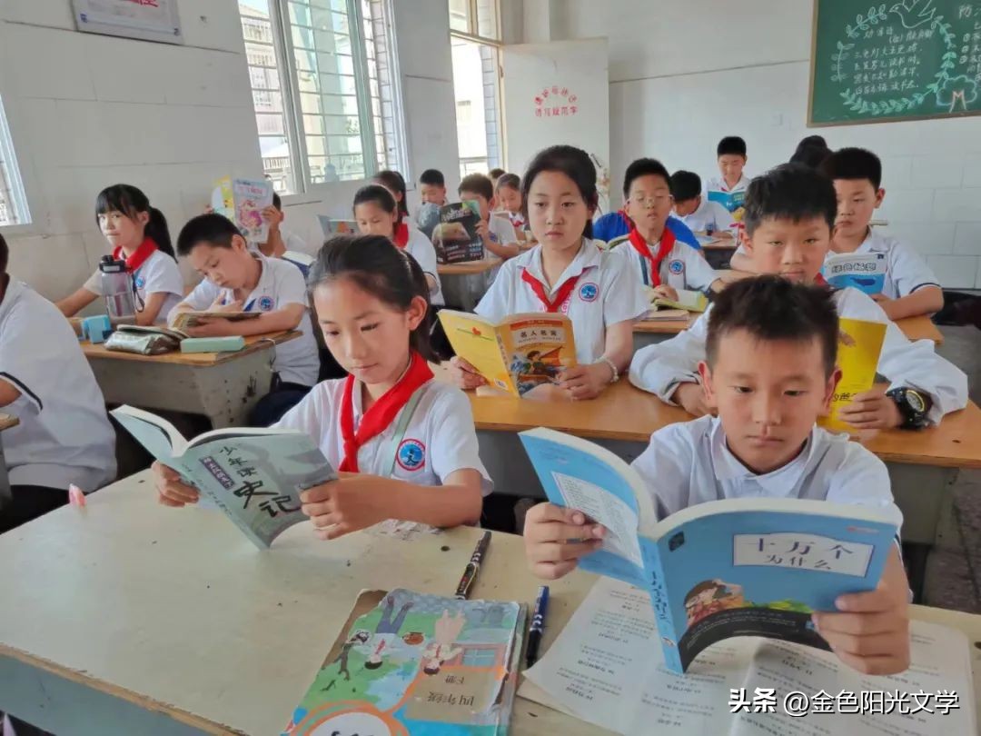 《跳蚤市场》《难忘的一课》《坐井观天》后传《我的自画像》