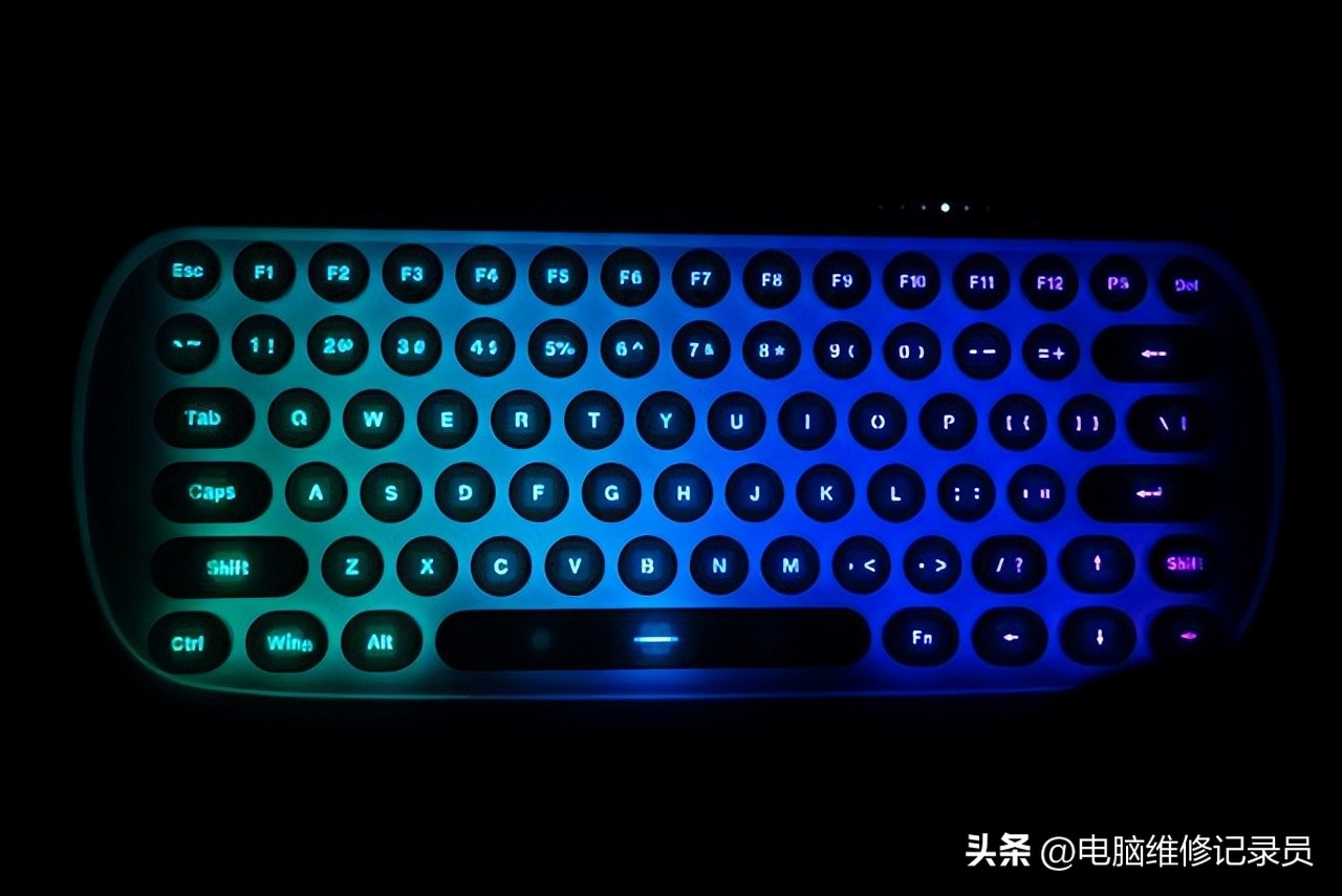 键盘灯不亮显示器无信号怎么处理,键盘灯亮显示器不亮什么原因