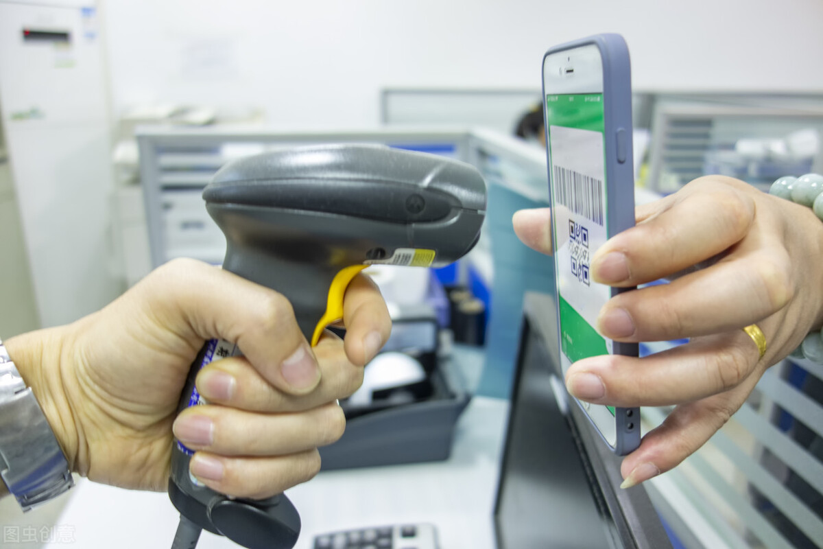 钱放微信里安全还是支付宝安全,钱放微信零钱安全还是银行卡安全