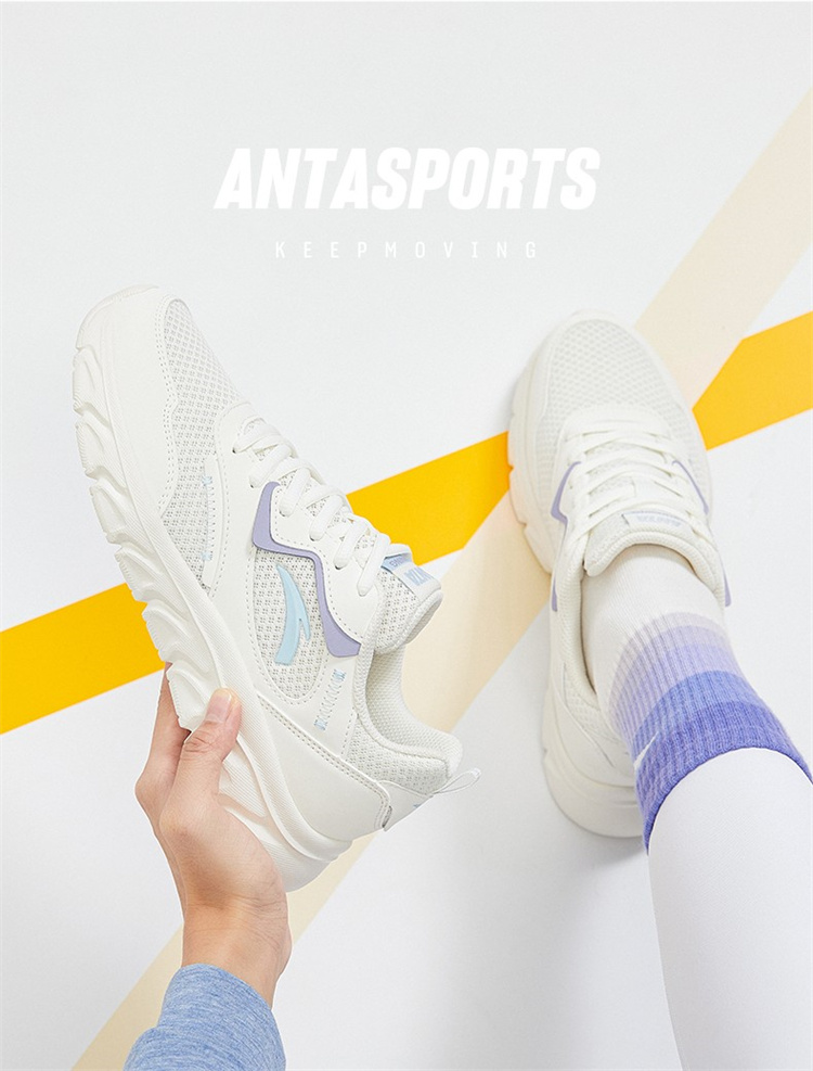 同价位跑鞋耐克和李宁哪个好,同等价位的跑步鞋和篮球鞋哪个好