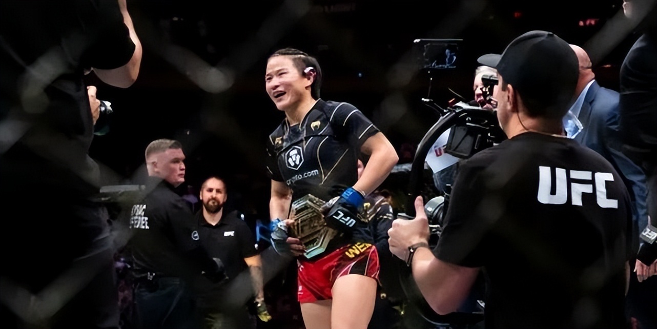 ufc拳手看张伟丽比赛的表情,ufc最有钱的女子拳手第一名