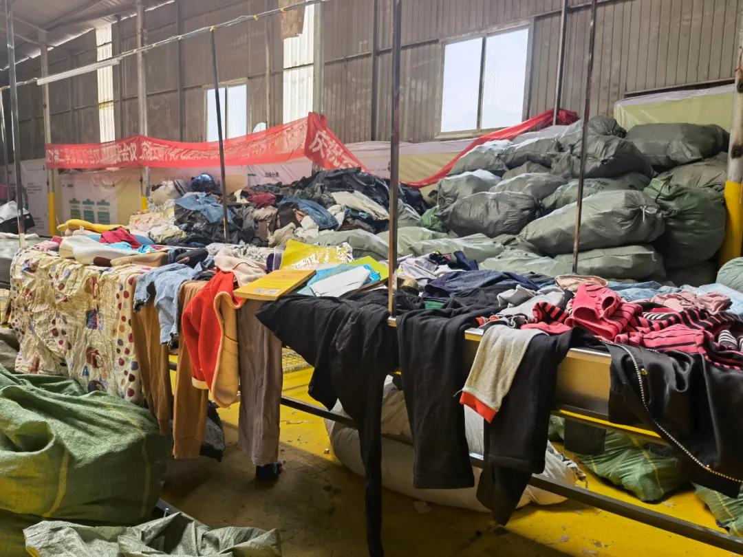 旧衣服回收前景如何怎样运作,一分钟带你揭秘旧衣服回收