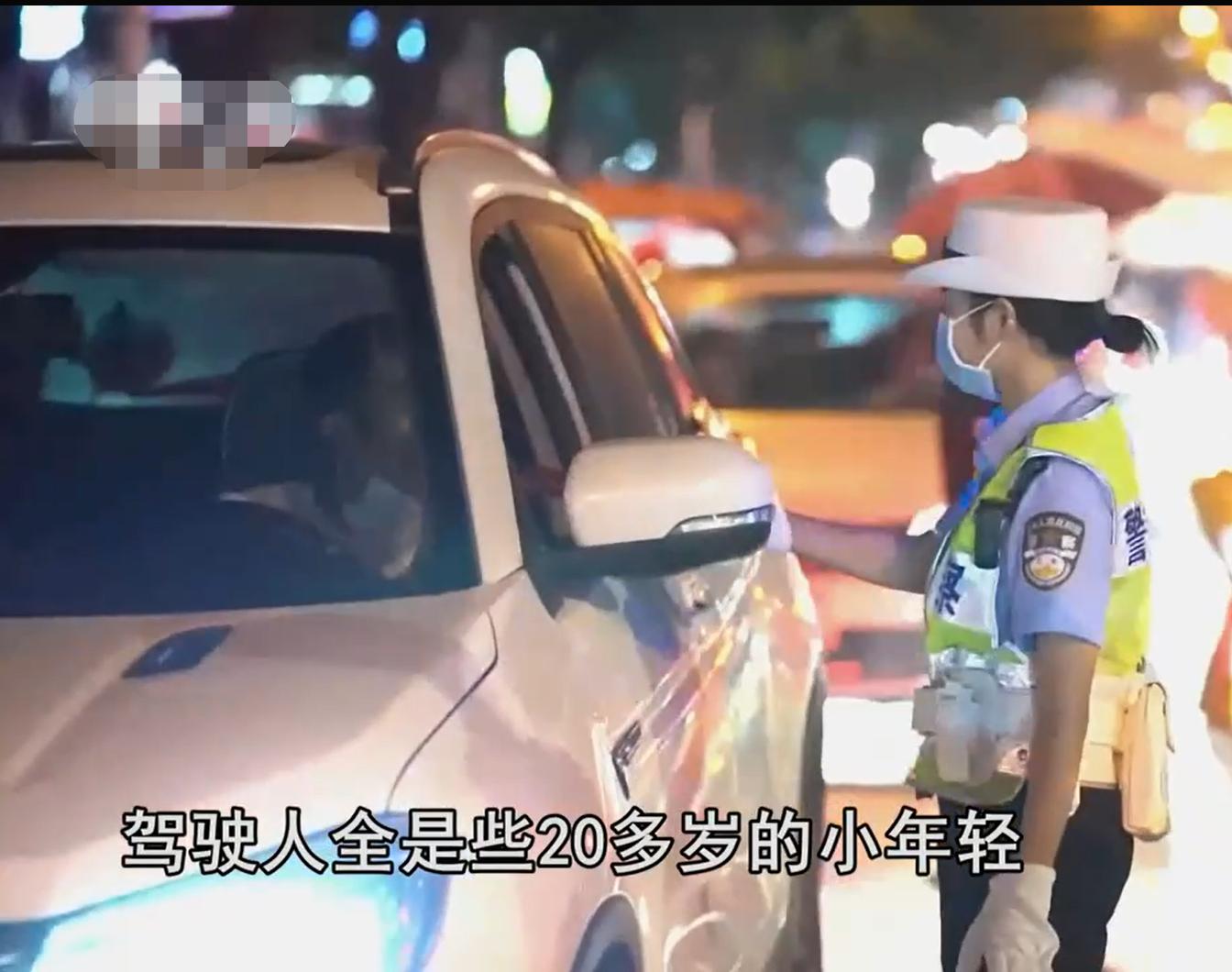 2021年，四川27岁无业游民，日入510万，民警破门逮捕时大受震撼