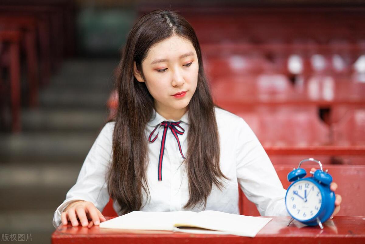 女生过度“用手”危害大，如果不戒掉，这四个后果会来临