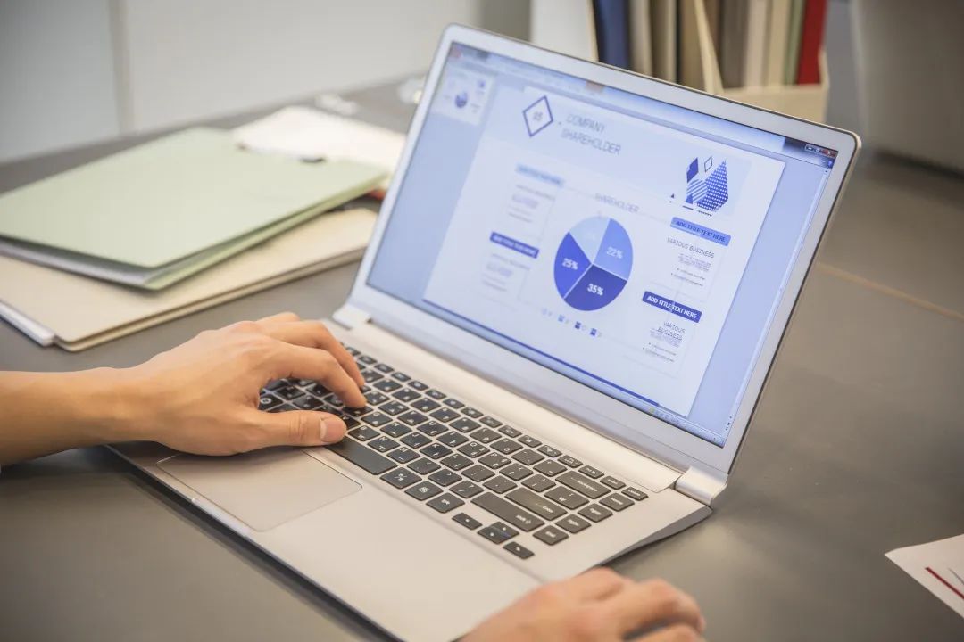 微软现在靠啥盈利,微软倒闭的原因