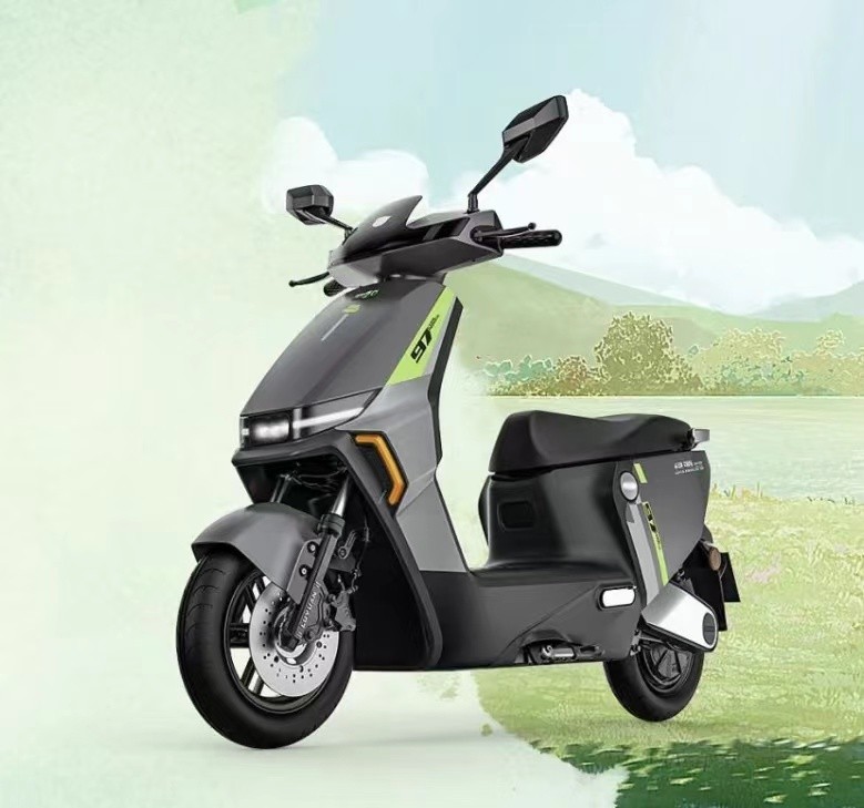 绿源雅迪电动车哪个更好,本田绿源电动车哪个好