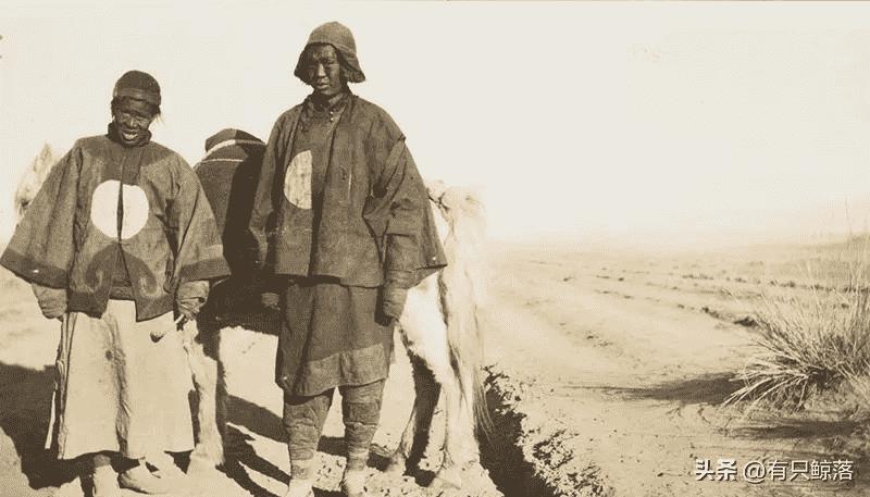 日军罪行照片：攻陷香港后兽性毕露，当场轮番侵犯新婚女明星