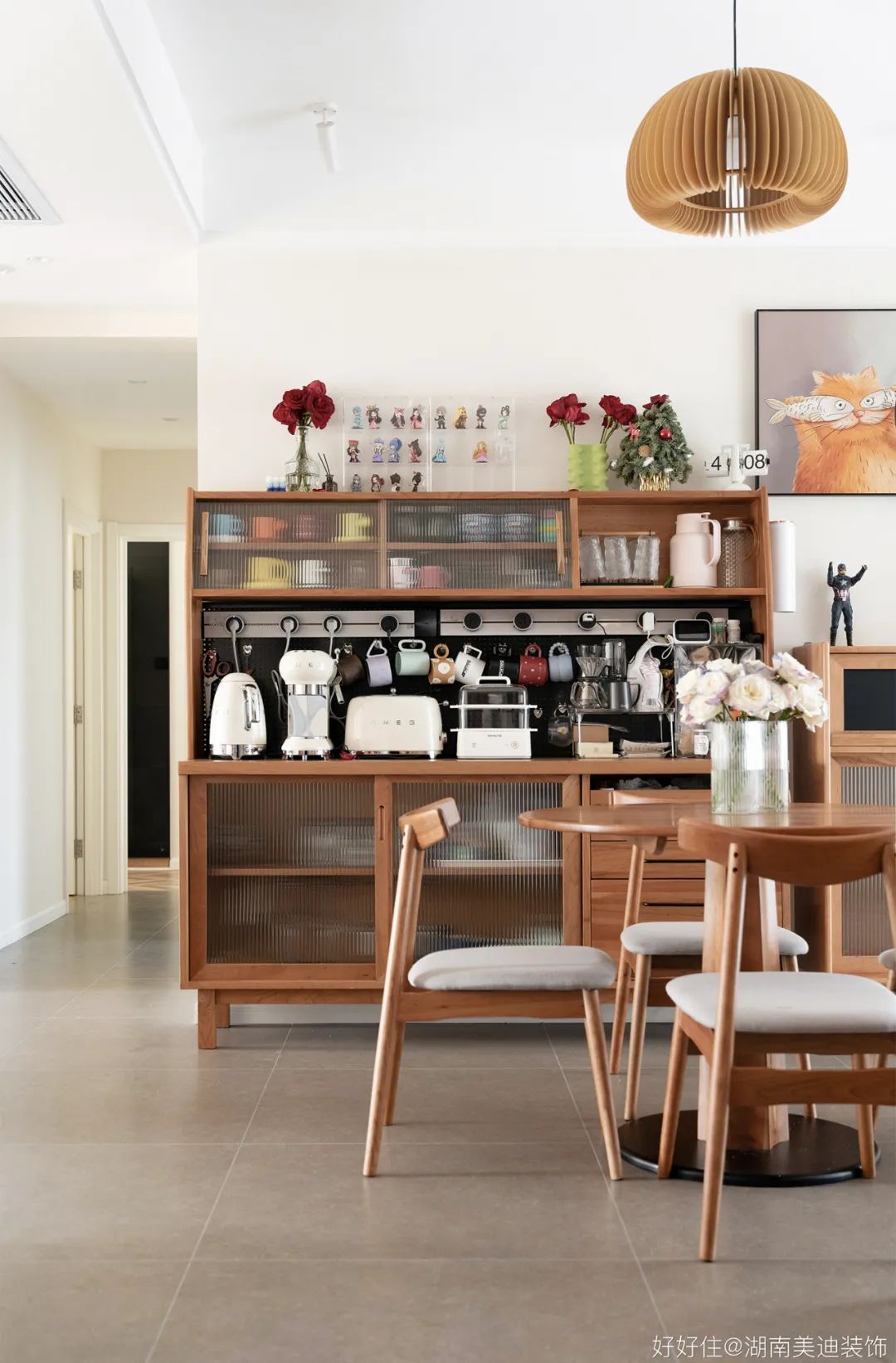 小户型客厅不装电视,小客厅布置极简不要电视