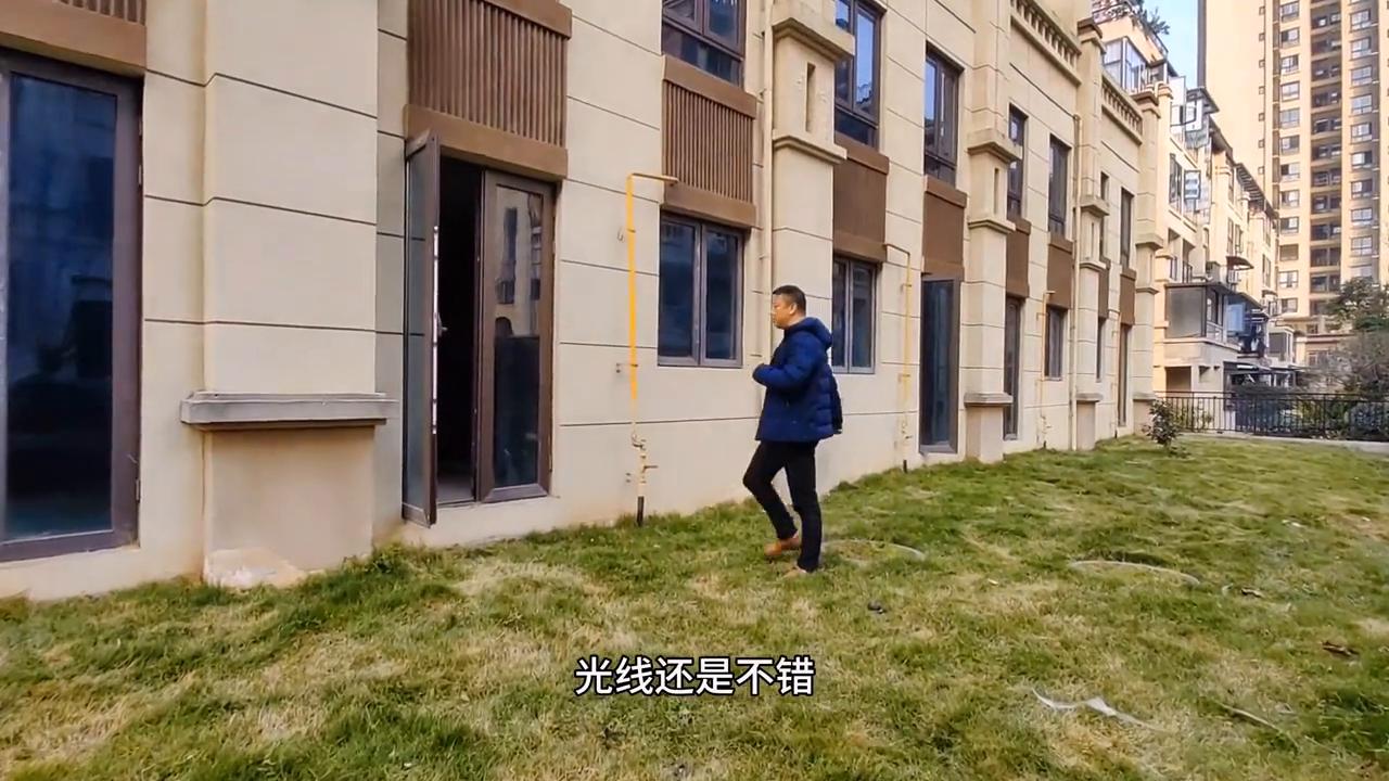 宝嘉花与山c区别墅,宝嘉花与山洋房一楼带院