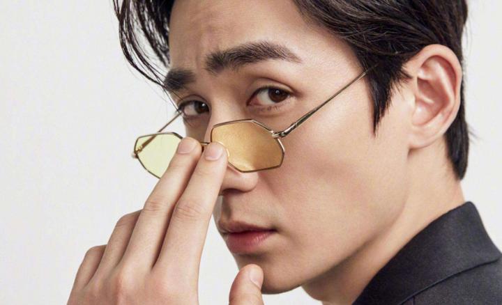 朱一龙在娱乐圈当中的地位如何,朱一龙的文化水平在圈内很吃香