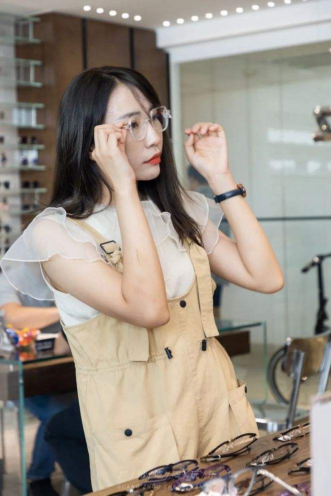 都说眼镜是暴利怎么反驳,一般暴利眼镜店的8条经验