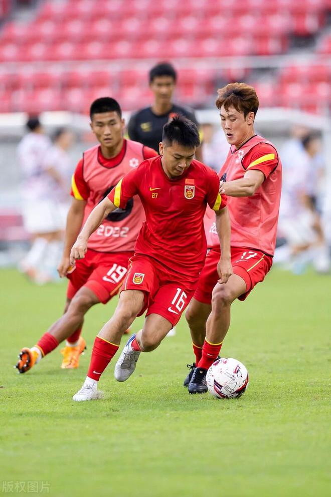 比国足强的足球,比国足更强的足球