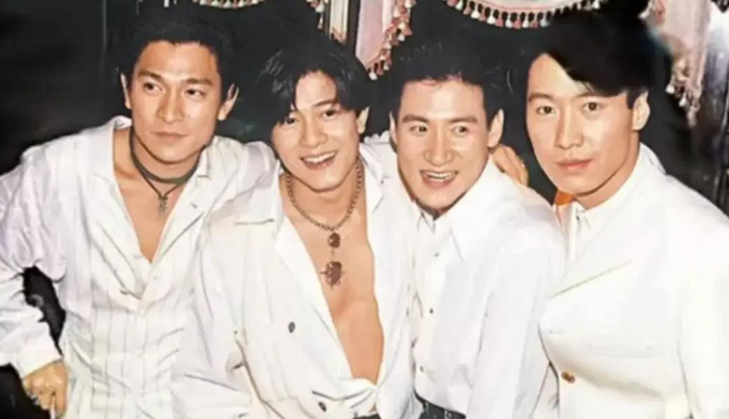 刘德华演唱会最震撼的一次,刘德华17岁演唱会哭了视频