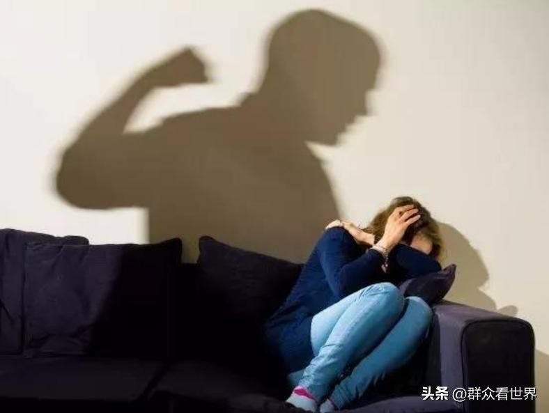 男友暴力倾向怎么办,男友暴力倾向连自己都打
