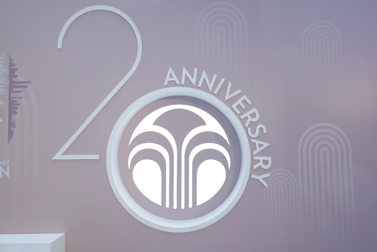 砥砺奋进二十年不忘初心再出发,深耕美业二十载不忘初心方得始终