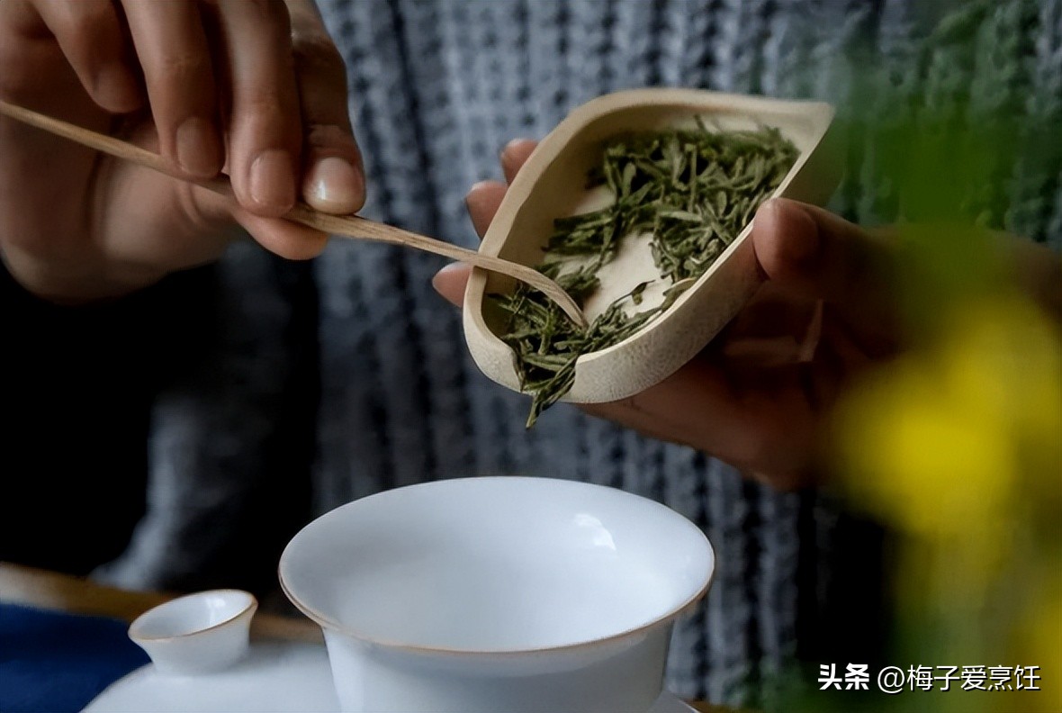泡茶为什么要自己倒两杯,泡茶时怎样才能泡好一杯茶