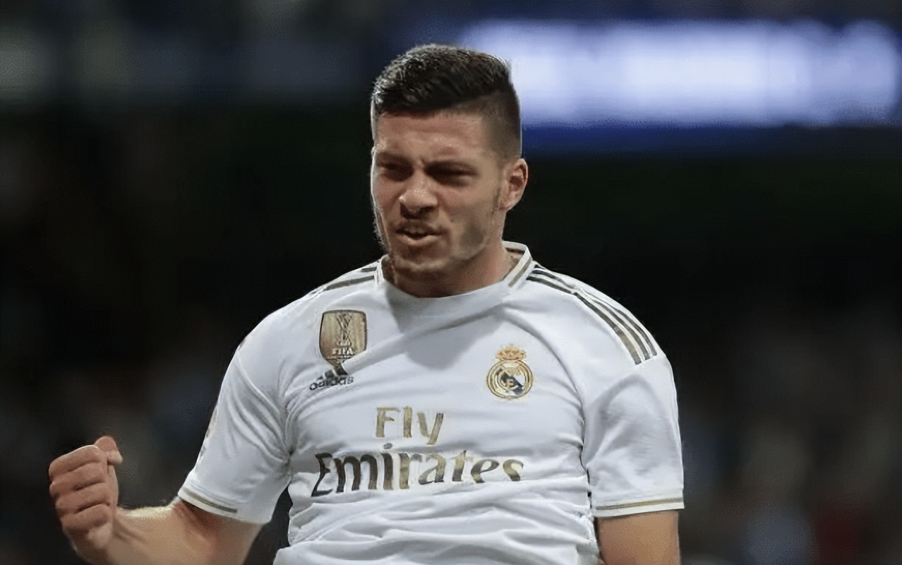 意甲“免签大师”的头衔终于轮到穆帅了，穆二年新赛季能登顶吗？