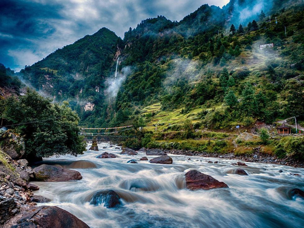 7月24日|浓浓援藏情，沪藏一家亲珠穆朗玛峰、扎什伦布寺9日“上海-日喀则”援藏旅游包机活动