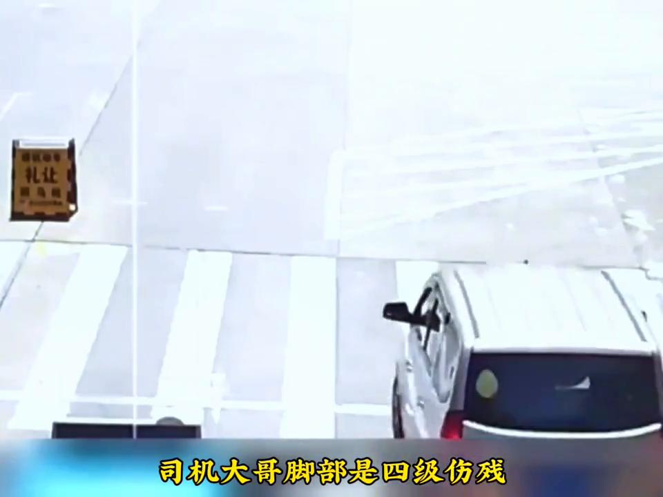 小车没拉手刹溜坡视频,小车没拉手刹会往后溜吗