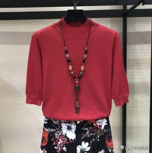 哥弟阿玛蔻女装,哥弟阿玛施女装货架