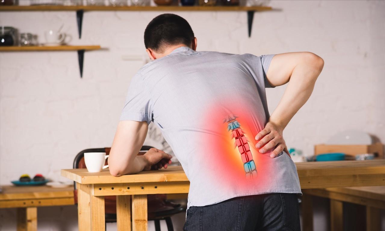 “房事”后总腰痛？提醒：或与4个因素有关，别以为只是用力过猛