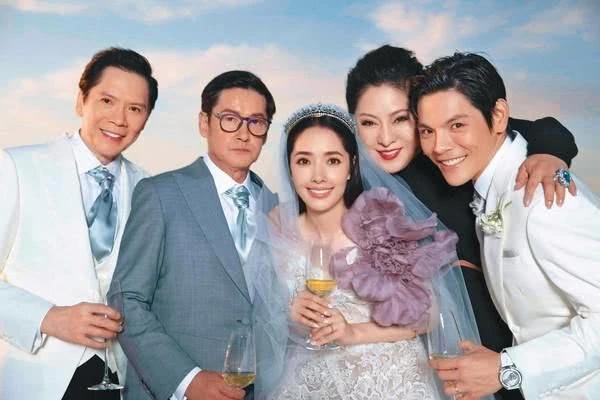 向佐郭碧婷恋爱前出席活动,郭碧婷向佐甜蜜牵手疑似恋情曝光