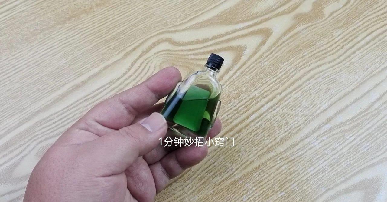 白色衣服用漂渍液变黄了怎么办,衣服不管染上什么只需一招
