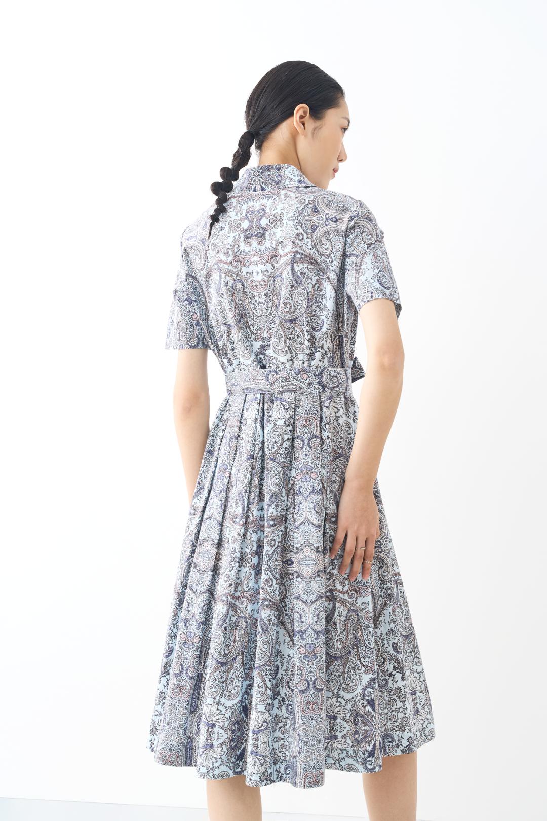 秋水伊人方领印花连衣裙,印花连衣裙怎么搭好看