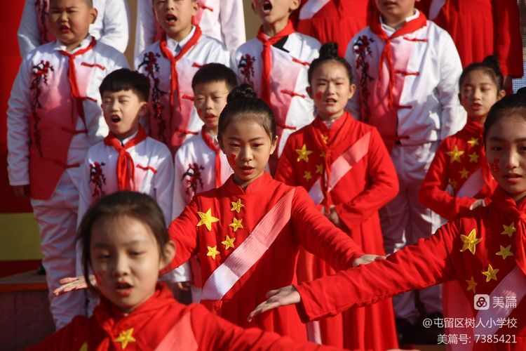 诵读诗文传承文化小学生,书香校园经典诗文诵读