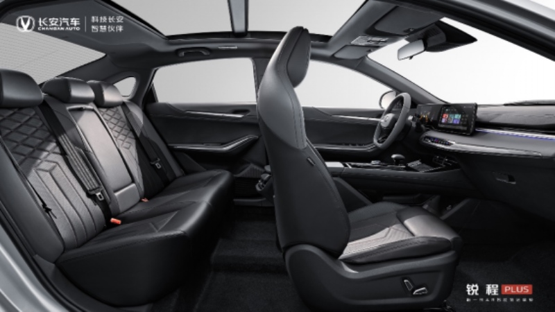 锐程plus同级国产轿车对比,长安锐程plus配置怎么选