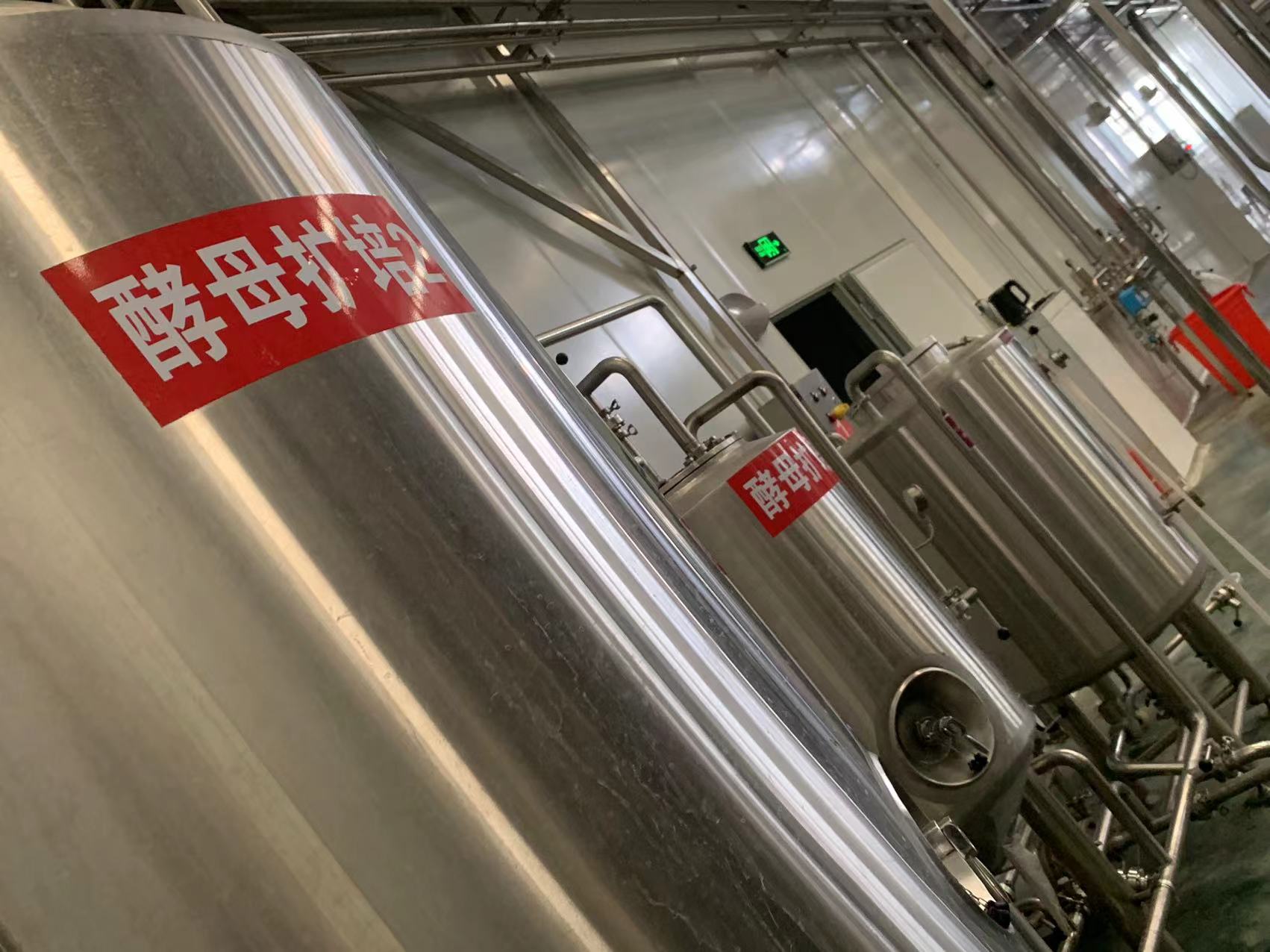 大型啤酒酿造设备厂家,啤酒酿造设备多少钱