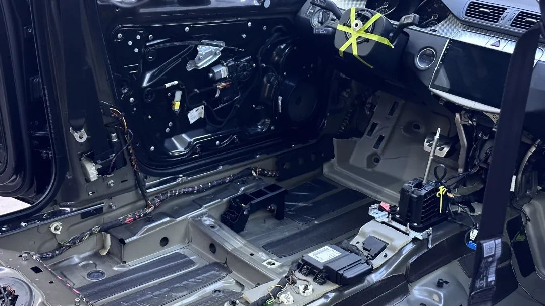 r36翻新改造全过程,大众r36这么老的车怎么还卖这么贵