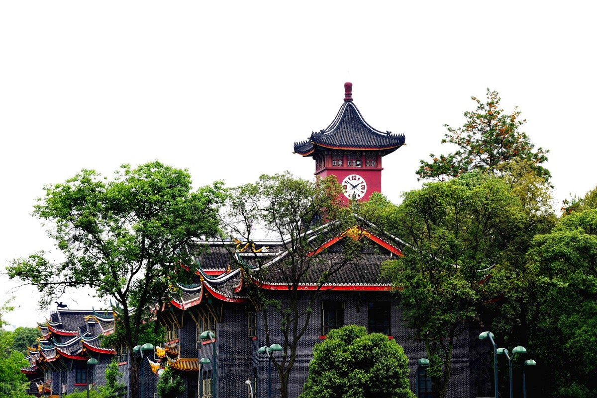 美食最多且便宜的大学,探秘全球最壕大学食堂