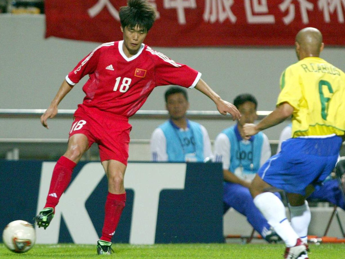 齐鲁雄师：盘点山东足球历史最佳11人，身材高大，头球优势明显