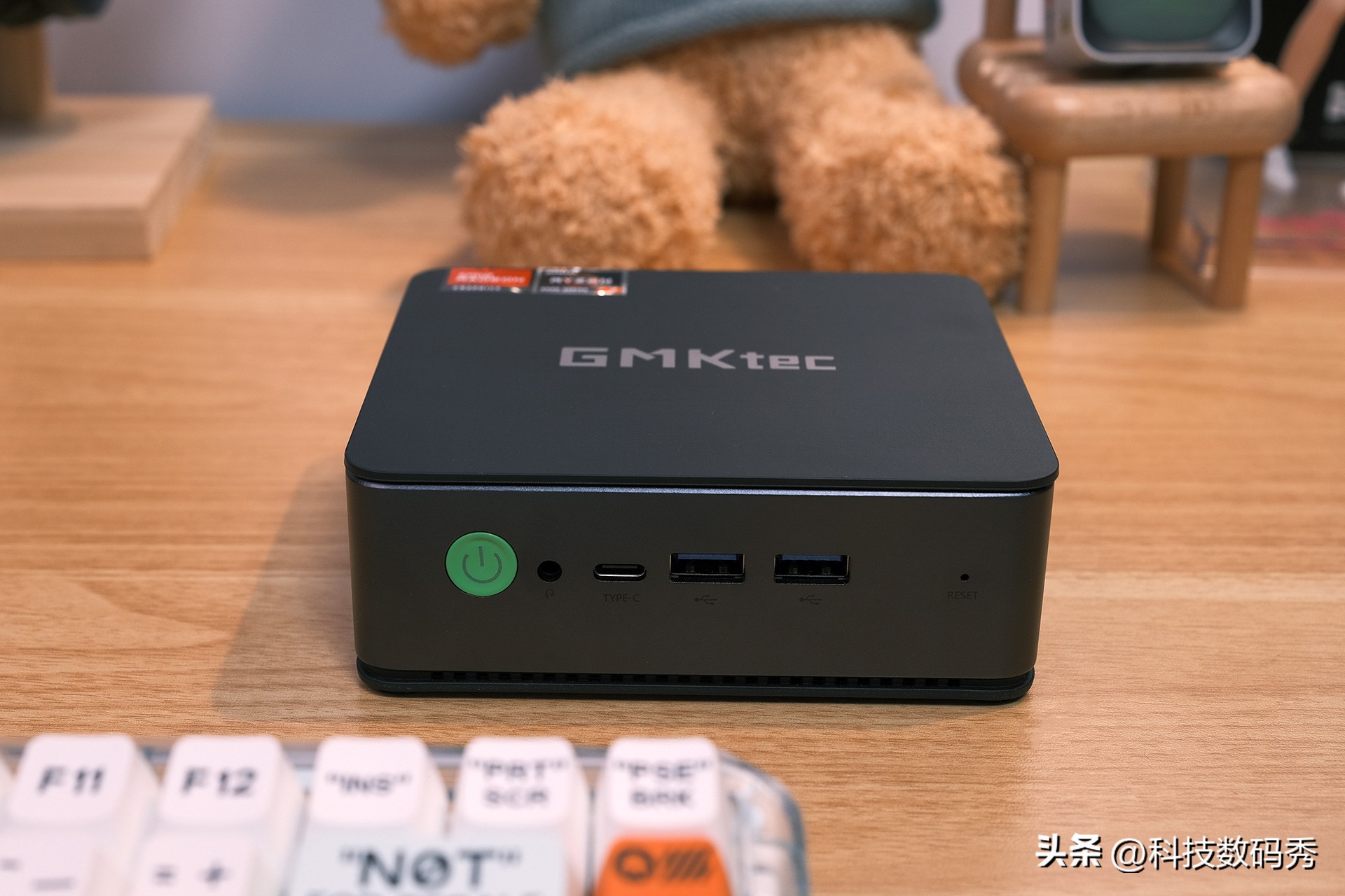 极摩客k16800hamd迷你主机,极摩客k1更换硬盘