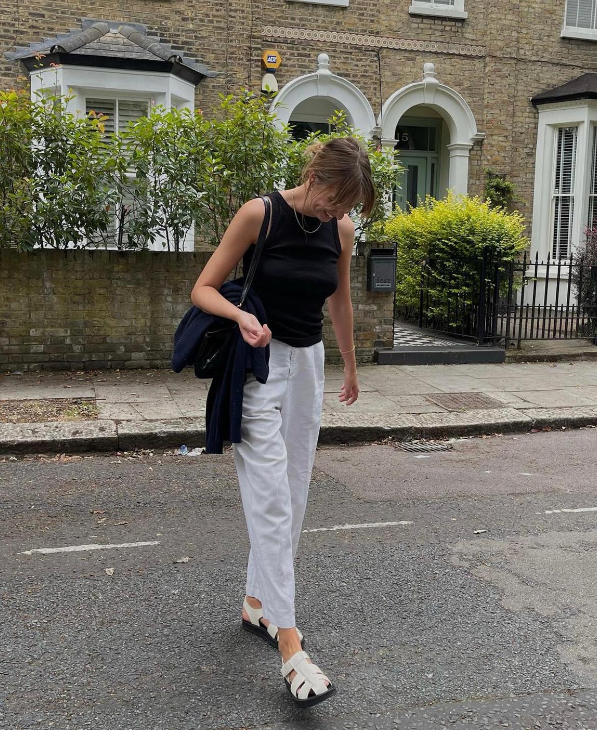 今年夏季最流行的凉鞋单鞋,今年最流行凉鞋老爹鞋