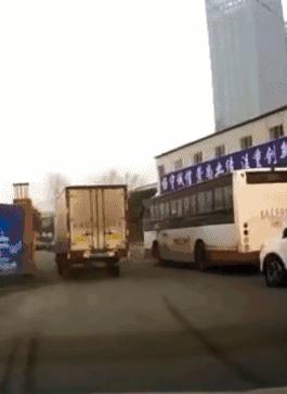 穿泳衣还可以穿内衣吗,穿泳衣和穿内衣有什么不同