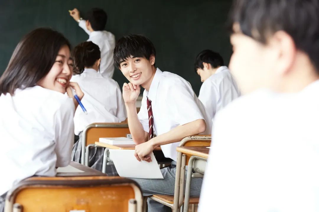 女大学生患「拔毛癖」八年，如魔鬼附身难忍抠头皮、拔头发