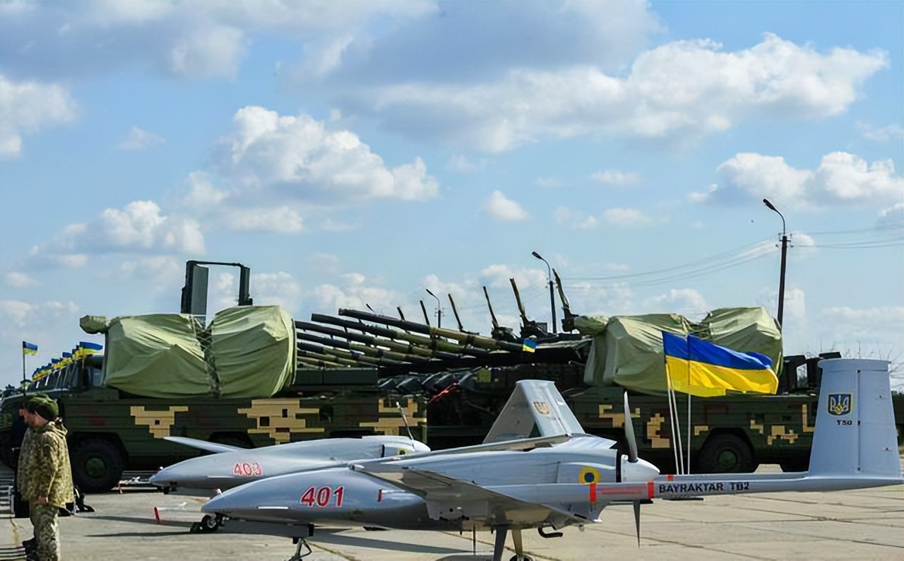 直接替乌军操作无人机?土耳其定期军援乌克兰,埃尔多安刀子飞快