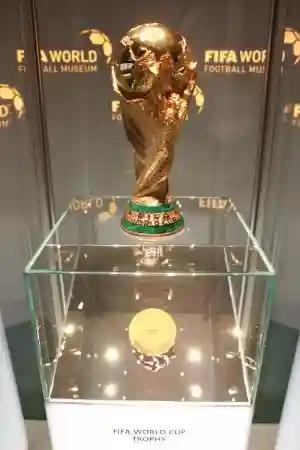 许多人不知道的波兰球,各届世界杯奖杯一览图