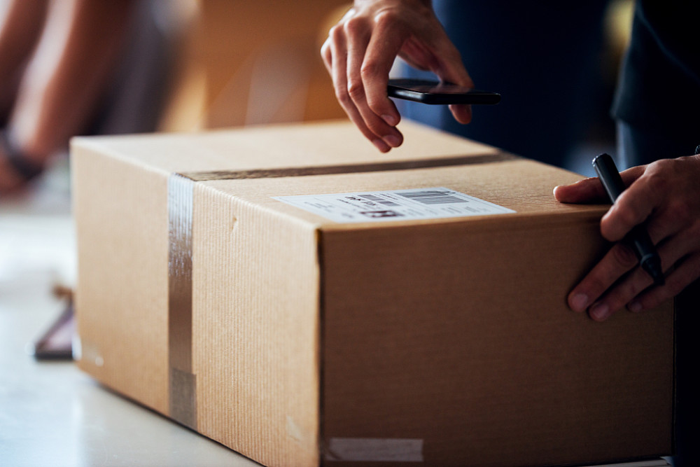 这么多假货你还敢找代购吗,都说中介骗人的是真的吗