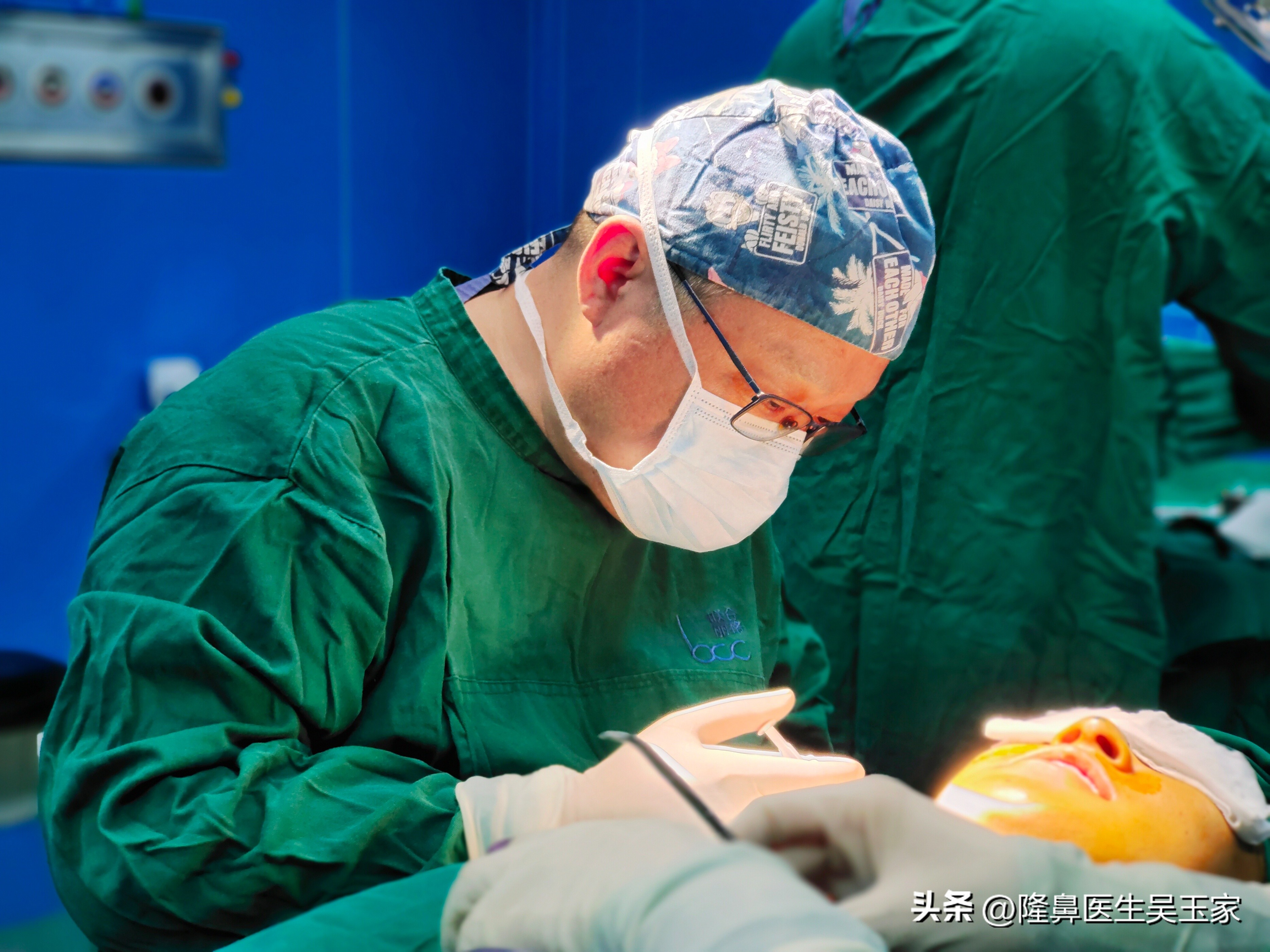 35岁去法令纹用哪个产品,去鼻纹最好的方法是什么