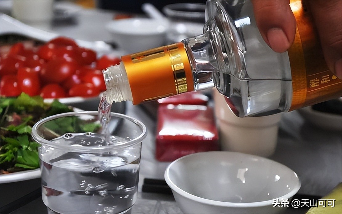 夏天喝酒对人体有什么影响,夏天喝酒讲究