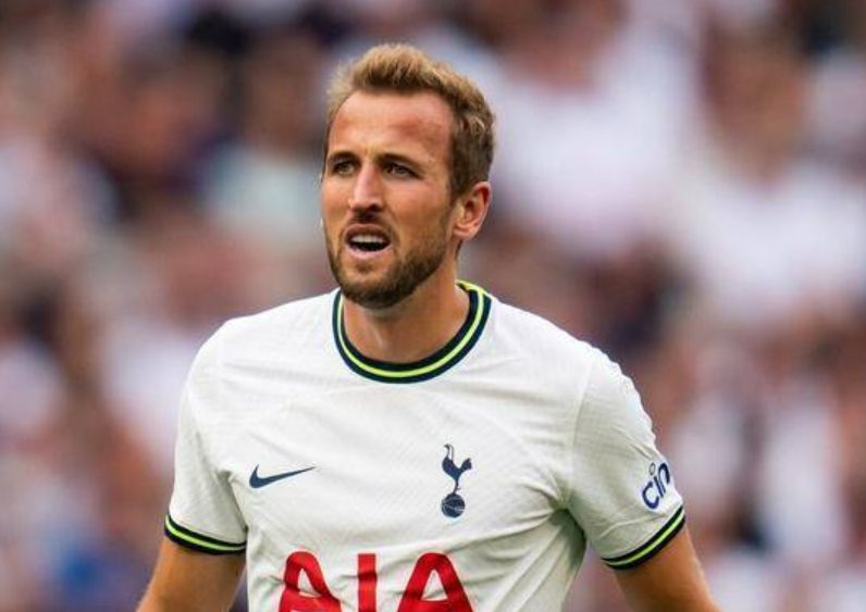 13年足球生涯零冠，他凭什么一年赚1千万？孙兴慜3个字指出原因