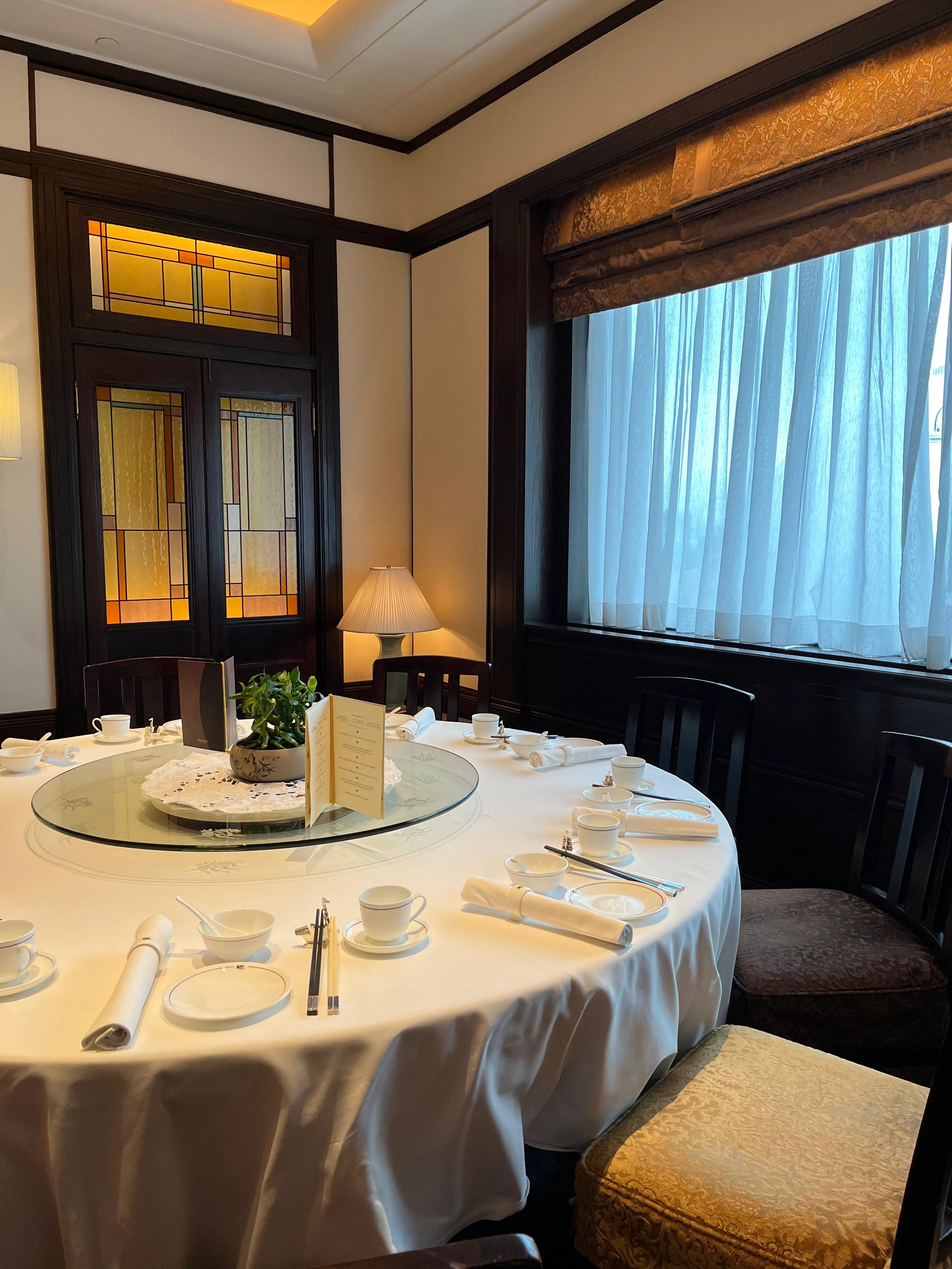 香港半岛酒店宴会厅,香港半岛酒店与威斯汀